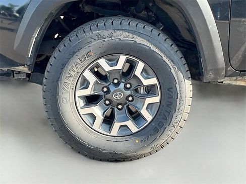 Used 2019 Toyota Tacoma TRD Off-Road image 28