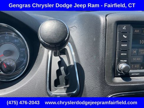 Used 2015 Chrysler Town & Country Touring w/ Driver Convenience Group FWD image 51