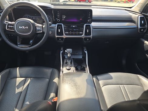 Certified 2023 Kia Sorento S image 12