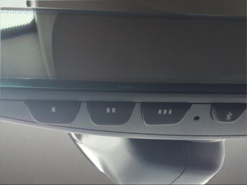 New 2026 Volkswagen Taos SEL image 25