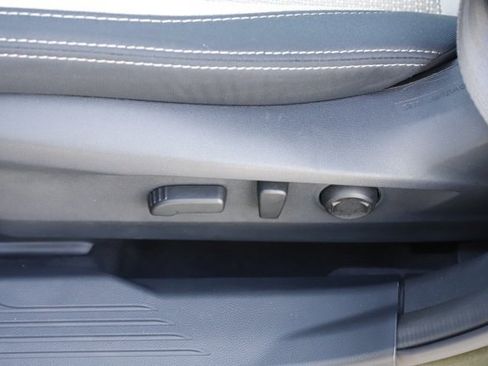 Certified 2025 Subaru Outback Premium w/ Popular Package #1A image 13