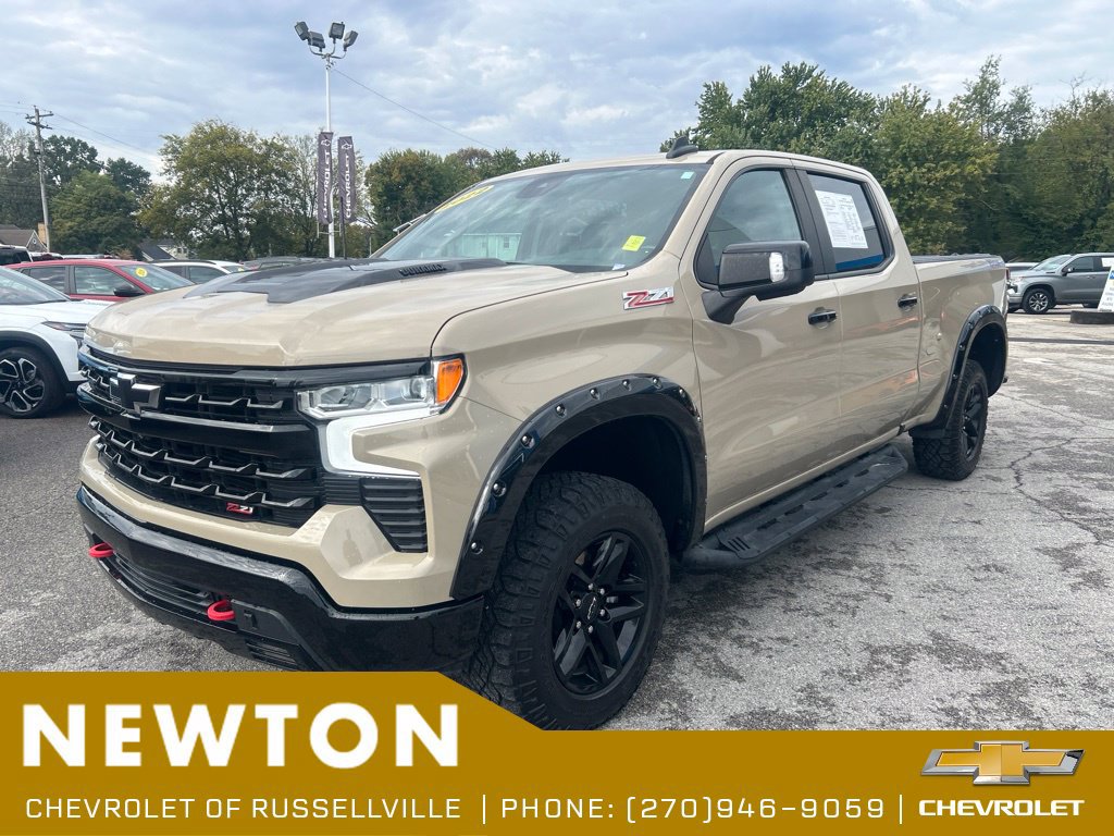 Used 2022 Chevrolet Silverado 1500 LT Trail Boss w/ LT Trail Boss Premium Package AWD/4WD image 3