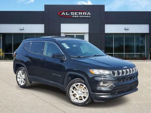 Used 2023 Jeep Compass Latitude AWD/4WD image 1