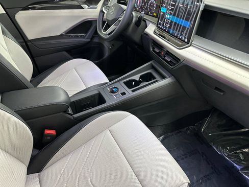 New 2026 Volkswagen Tiguan SE AWD/4WD image 15