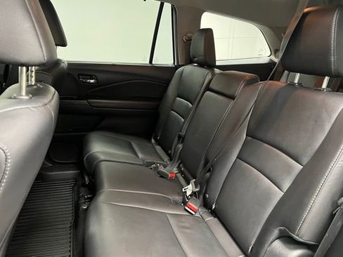 Used 2017 Honda Pilot Touring image 48