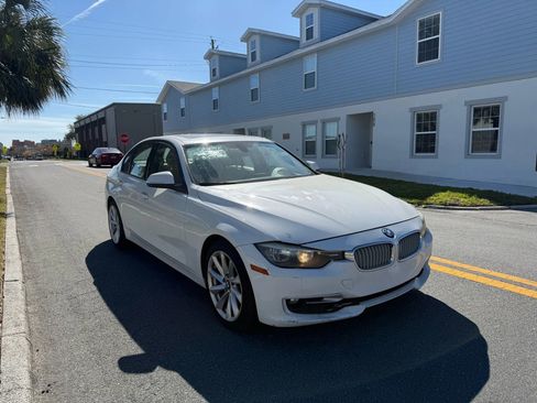 Used 2012 BMW 328i Sedan w/ Premium Pkg RWD image 3