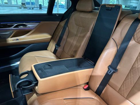 Used 2020 BMW 745e xDrive AWD/4WD image 51