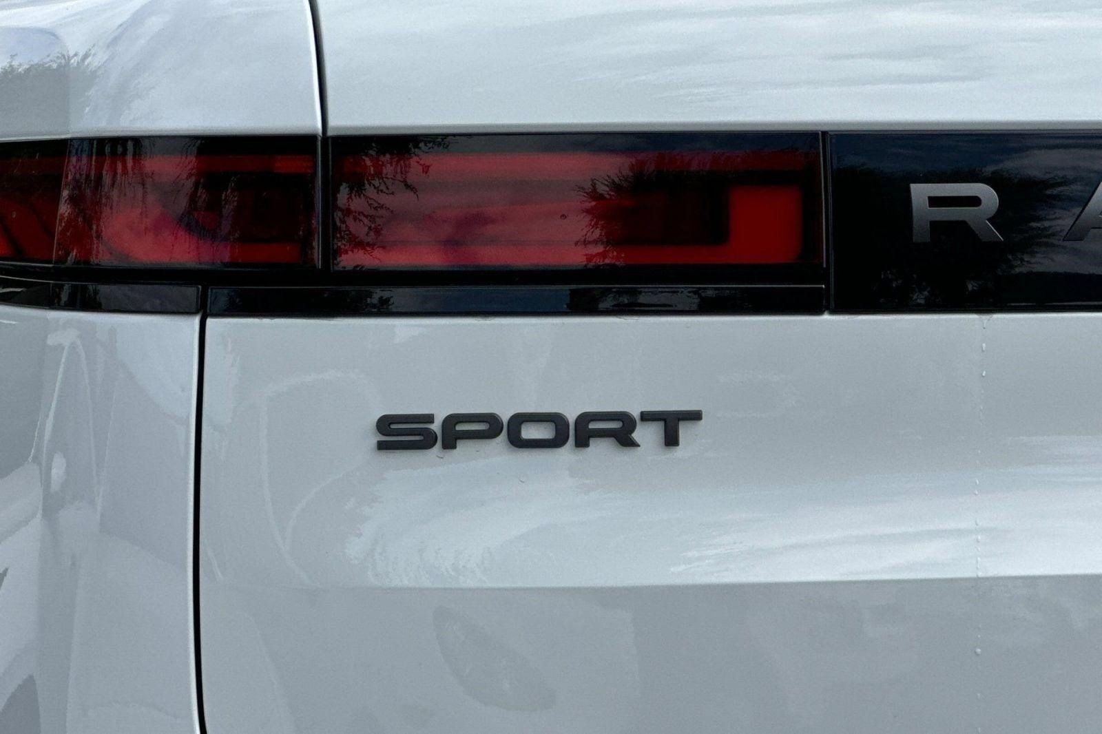 New 2026 Land Rover Range Rover Sport Dynamic SE AWD/4WD image 28