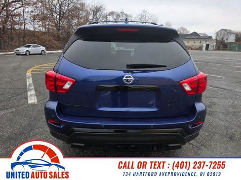 Used 2019 Nissan Pathfinder SL image 4