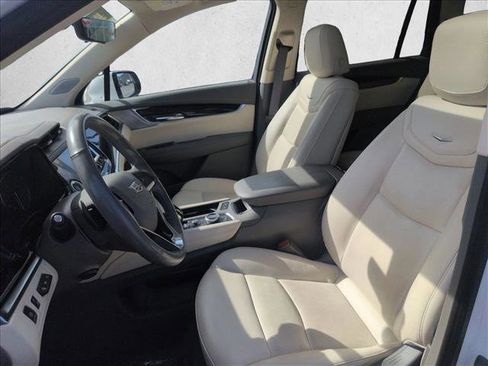 Used 2024 Cadillac XT6 Premium Luxury w/ Technology Package image 17