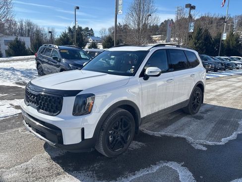 Certified 2025 Kia Telluride EX X-Line image 3