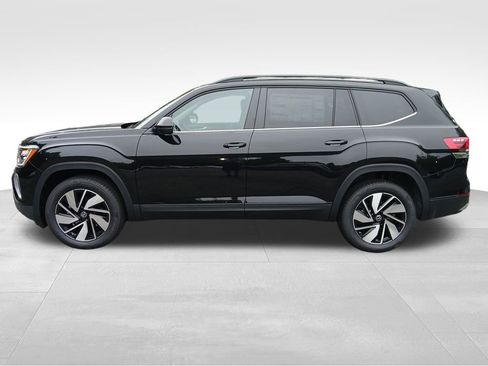 New 2026 Volkswagen Atlas SE image 2