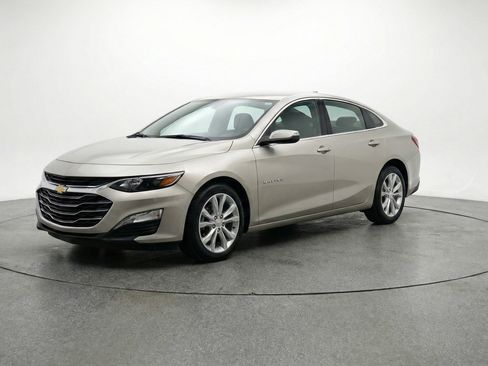 Used 2024 Chevrolet Malibu LT FWD image 3