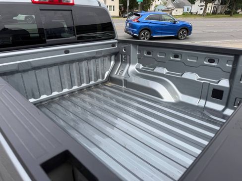 Used 2024 Chevrolet Colorado W/T w/ Technology Package AWD/4WD image 20