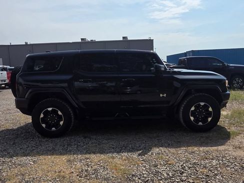 Used 2024 GMC Hummer EV 2X w/ Extreme Off-Road Package AWD/4WD image 2