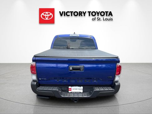 Used 2023 Toyota Tacoma TRD Off-Road w/ Black Out Package (TMS) AWD/4WD image 4