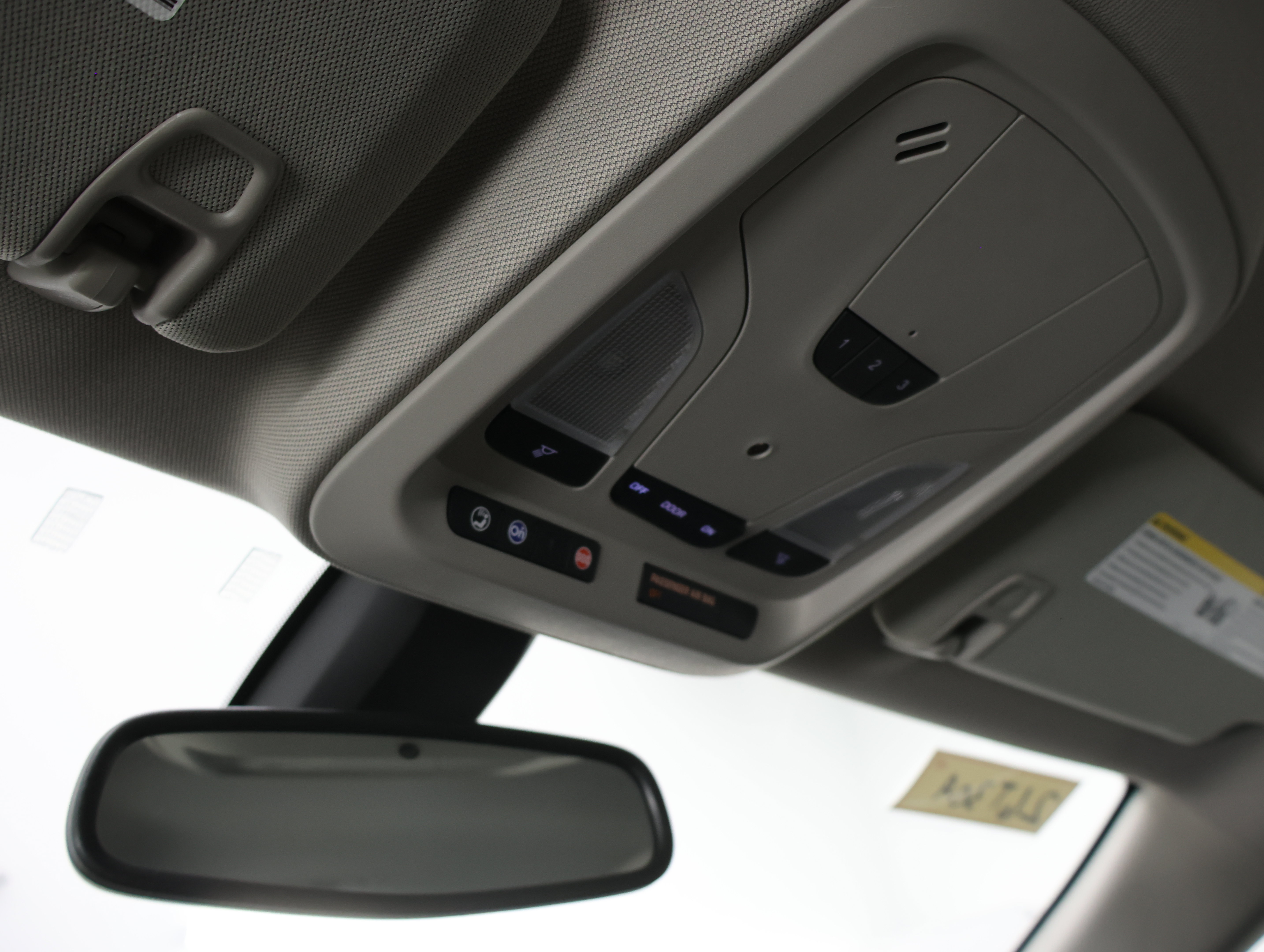 Used 2015 Chevrolet Impala LT w/ Convenience Package FWD image 12