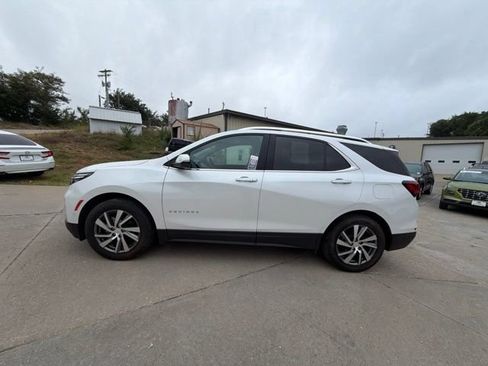 Used 2022 Chevrolet Equinox Premier FWD image 6