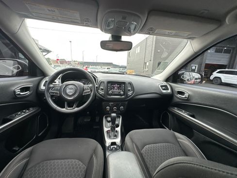 Used 2018 Jeep Compass Sport AWD/4WD image 27