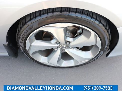 Used 2018 Honda Accord Touring image 30