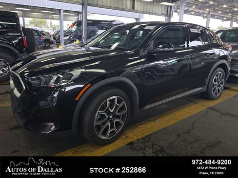 Used 2025 BMW X2 xDrive28i AWD/4WD image 1