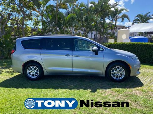 Used 2021 Chrysler Voyager Lxi image 8