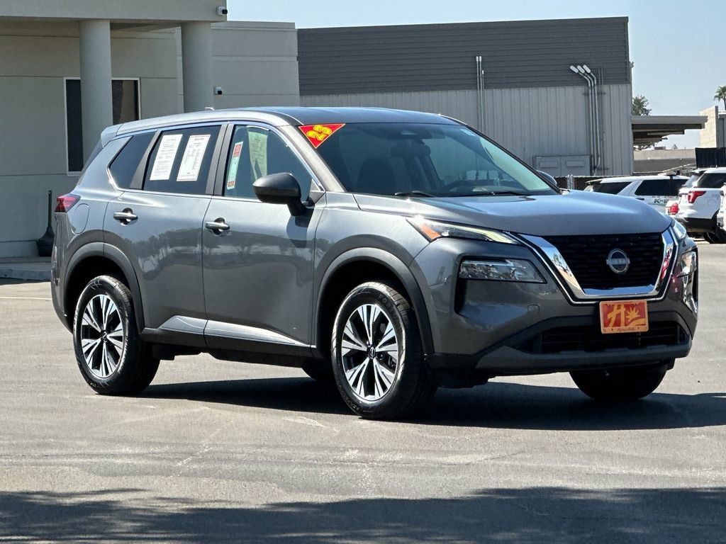 Used 2023 Nissan Rogue SV FWD image 7