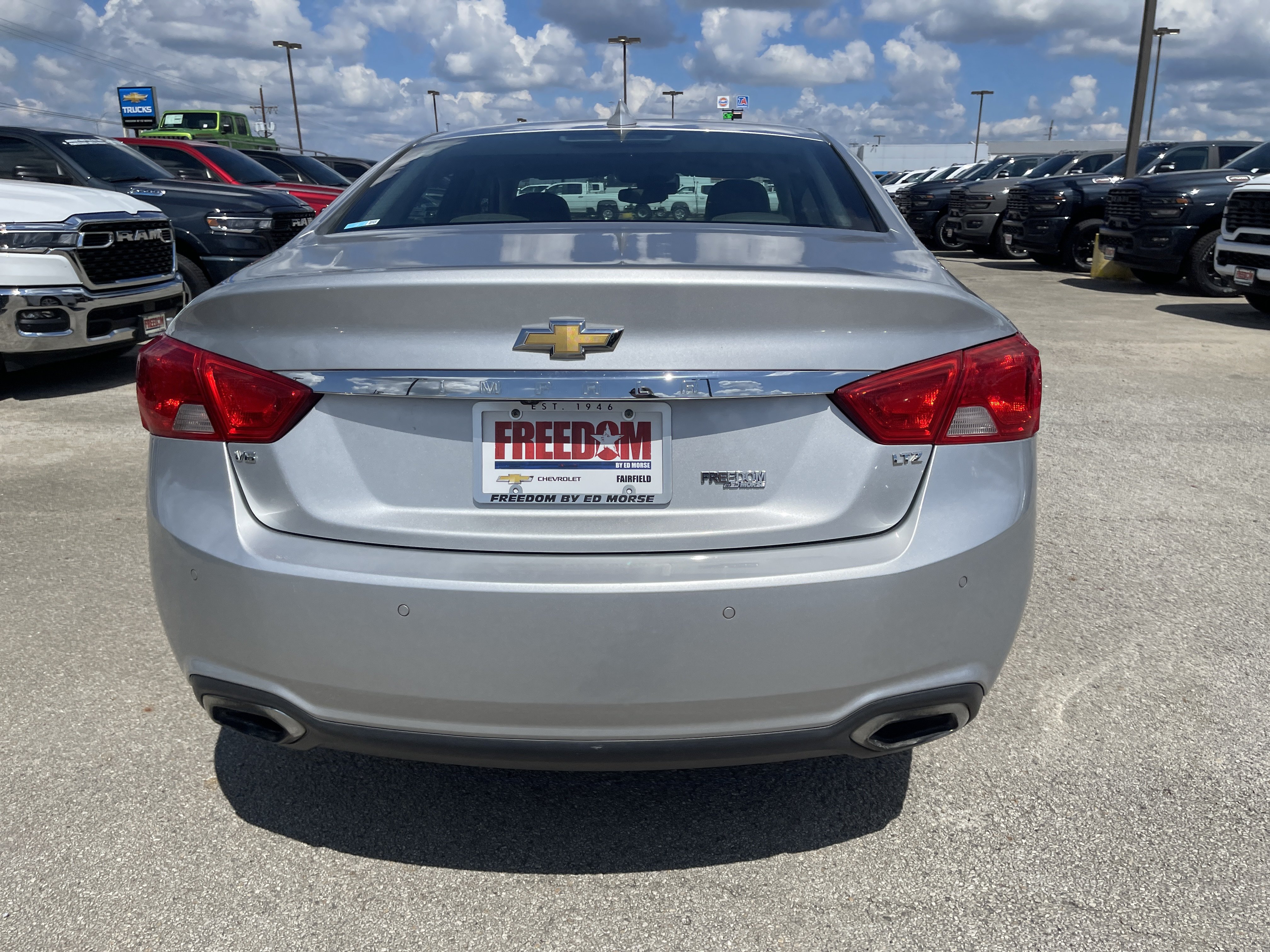 Used 2015 Chevrolet Impala LTZ FWD image 6