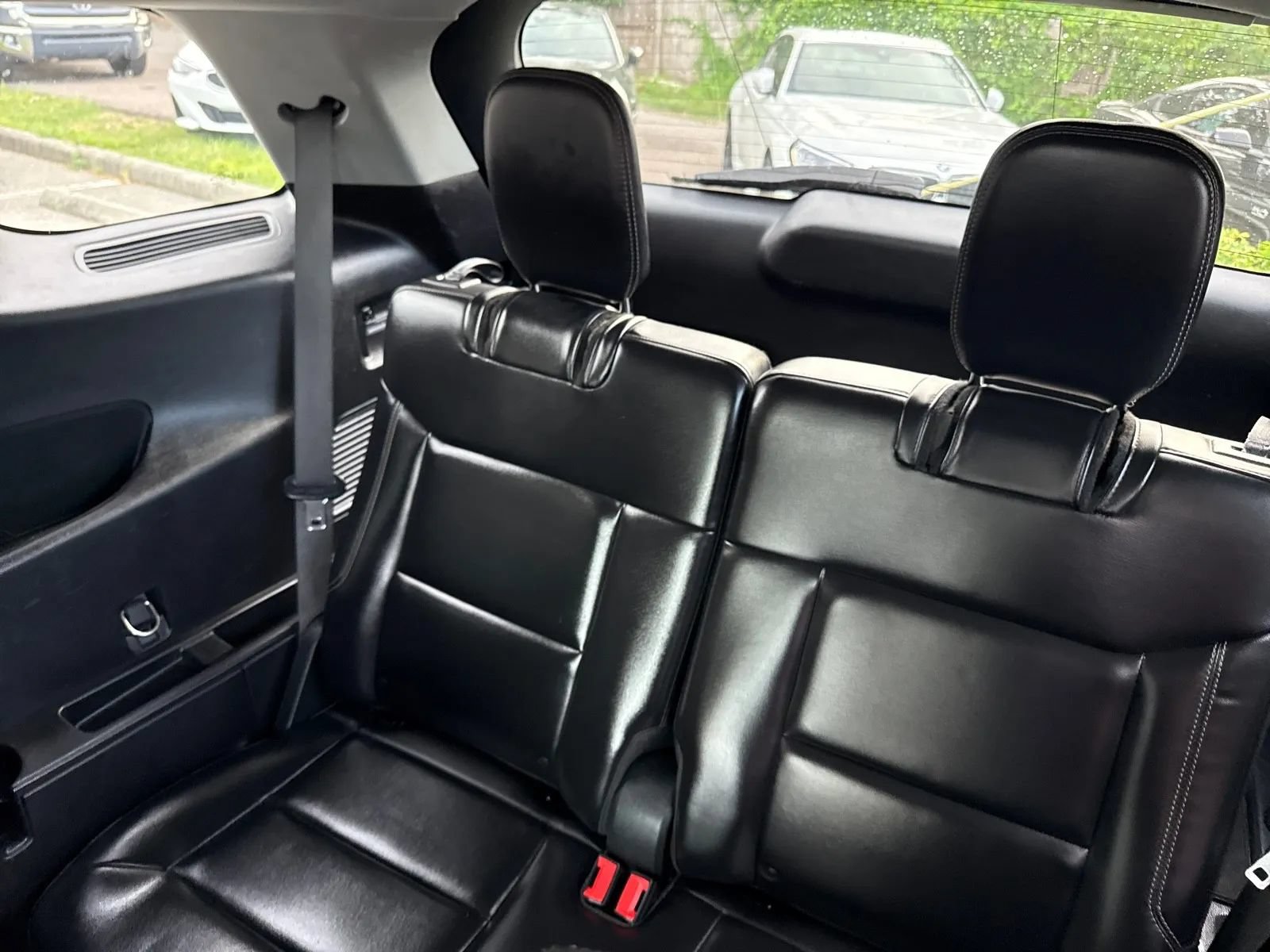 Used 2021 Ford Explorer XLT w/ Equipment Group 202A RWD image 14