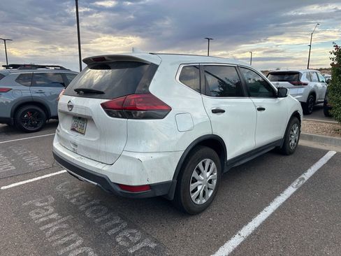 Used 2020 Nissan Rogue S FWD image 3