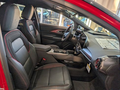 New 2026 Chevrolet Equinox EV RS image 13