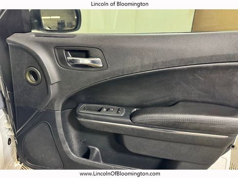 Used 2013 Dodge Charger SE w/ Connectivity Group image 14