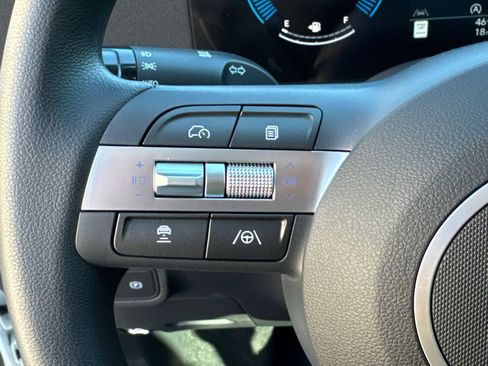 Used 2026 Hyundai Kona SE FWD image 25