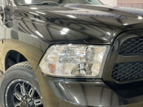 Used 2018 RAM 1500 Express w/ Express Value Package AWD/4WD image 10