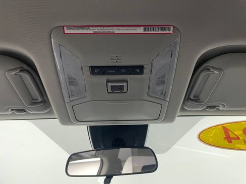Used 2024 Toyota RAV4 XLE FWD image 31