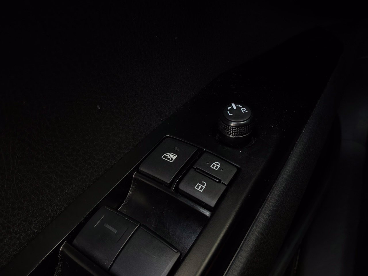 Used 2026 Toyota Camry SE FWD image 23