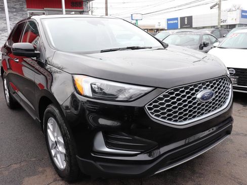 Used 2023 Ford Edge SEL image 7