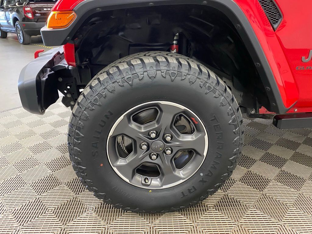 Used 2020 Jeep Gladiator Rubicon w/ Safety Group AWD/4WD image 8