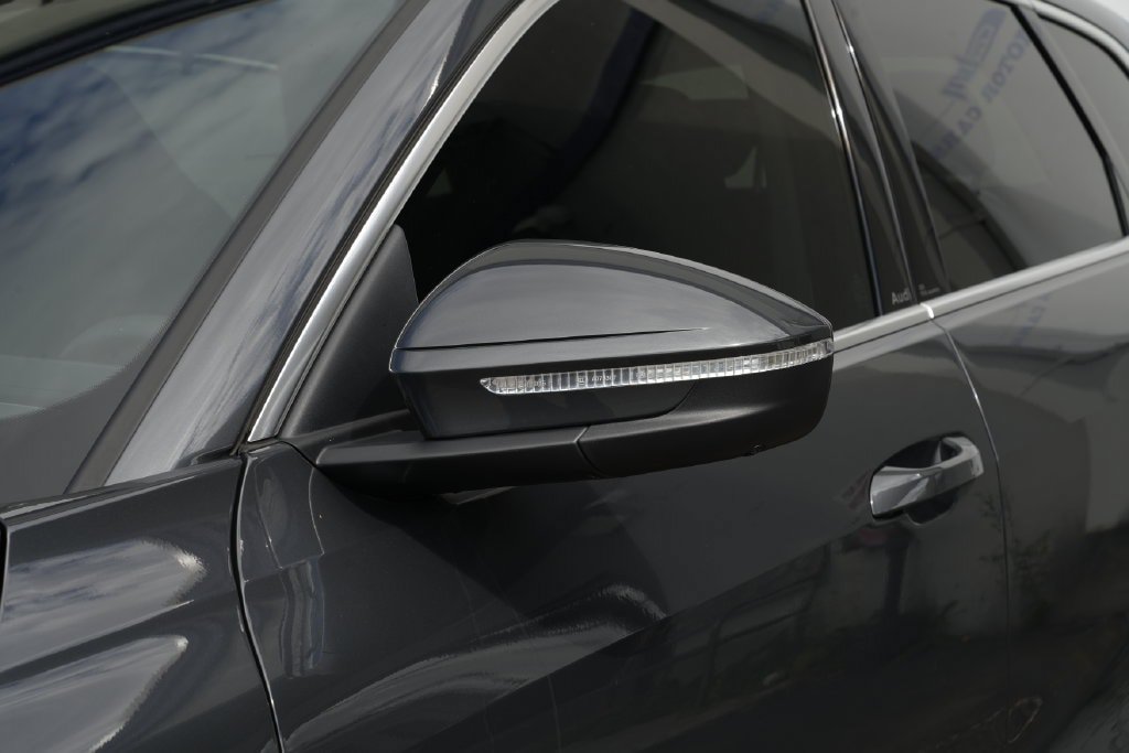 Used 2025 Audi Q5 Premium Plus w/ Premium Plus AWD/4WD image 10