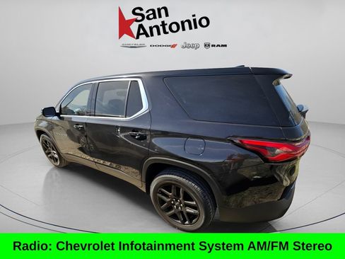 Used 2022 Chevrolet Traverse LS image 5