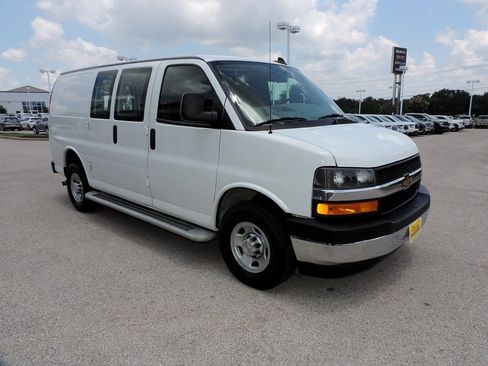 Certified 2024 Chevrolet Express 2500 w/ Driver Convenience Package RWD image 3