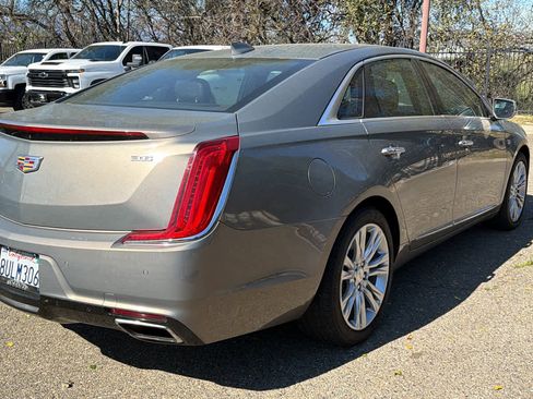 Used 2019 Cadillac XTS Luxury image 5