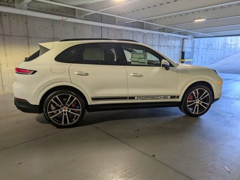 New 2026 Porsche Cayenne S image 10