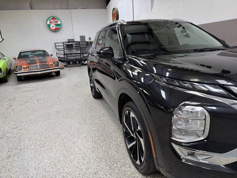 Used 2022 Mitsubishi Outlander SEL image 35