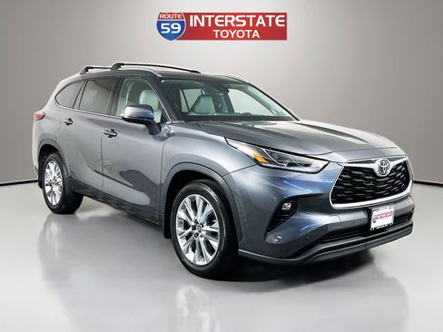 Used 2023 Toyota Highlander Limited AWD/4WD image 1