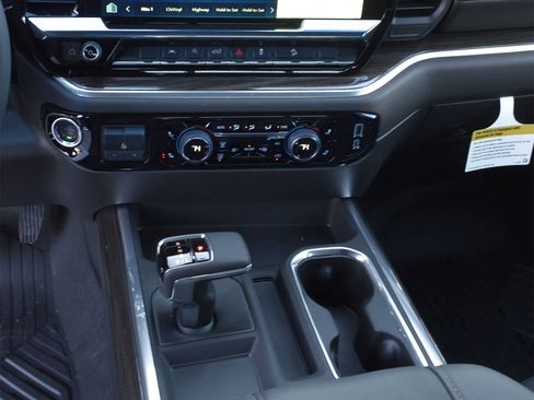 New 2026 Chevrolet Silverado 1500 LT Trail Boss w/ Convenience Package II image 14