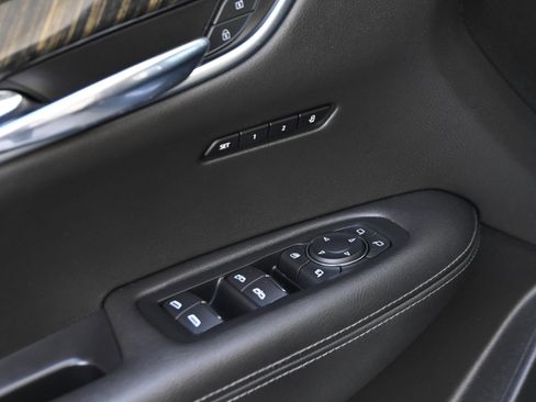 Used 2020 Cadillac XT6 Premium Luxury image 27