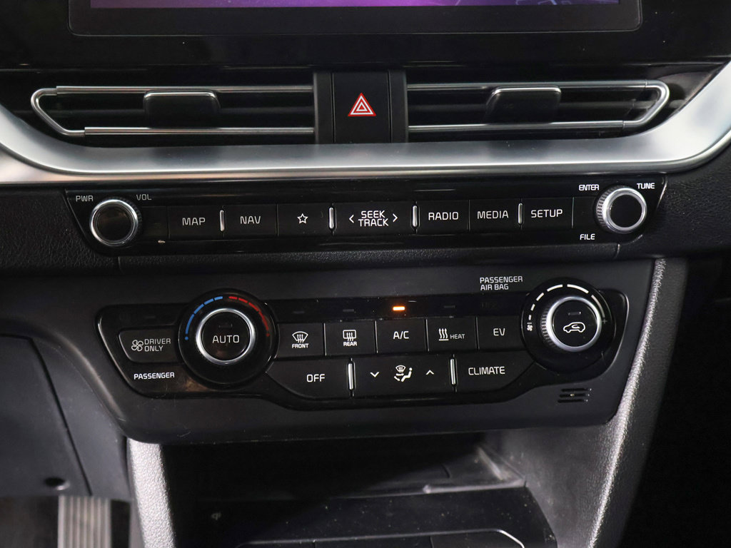 Used 2022 Kia Niro EX w/ Cold Weather Package FWD image 46