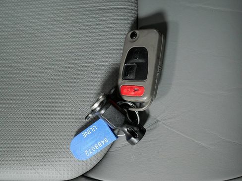 Used 2005 Chrysler Crossfire Limited image 19