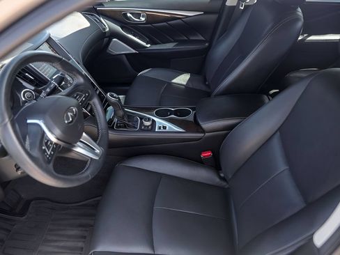 Used 2018 INFINITI Q50 Luxe w/ Sensory Package (Luxe) AWD/4WD image 12